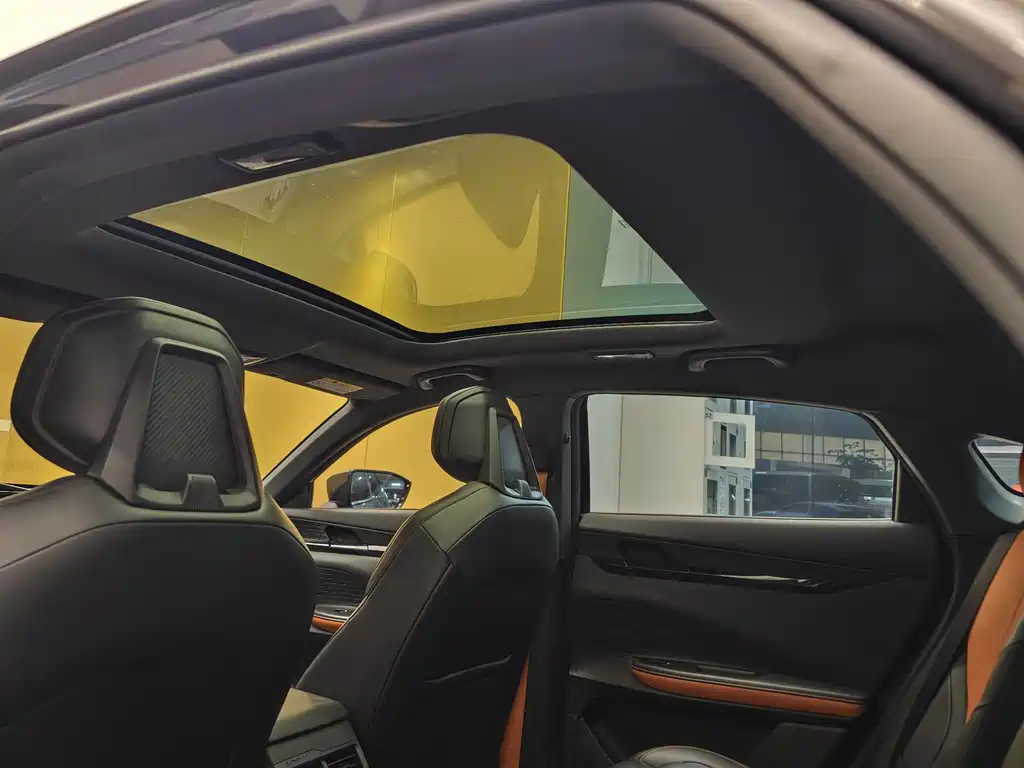 Changan UNI-V 2022 Model 1.5T Smart Navigation Edition
