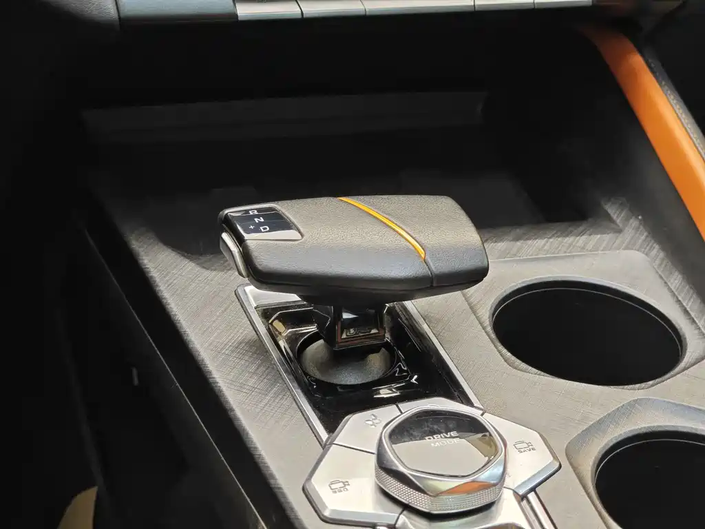 Changan UNI-V 2022 Model 1.5T Smart Navigation Edition