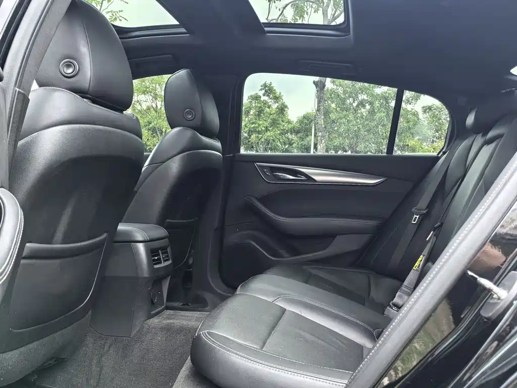 Cadillac CT5 2022 28T Luxury (Standard)