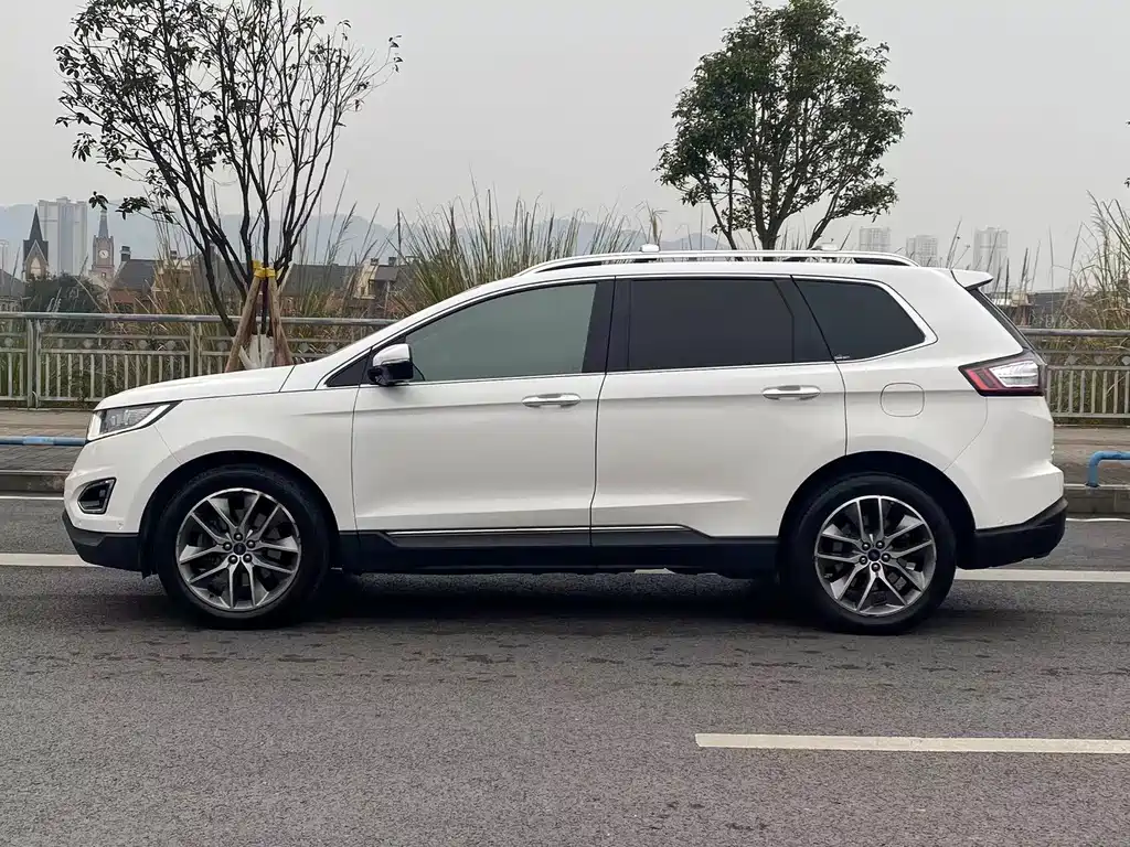 Escape 2018 EcoBoost 245 Two-wheel drive Luxury Edition 7-seater National V