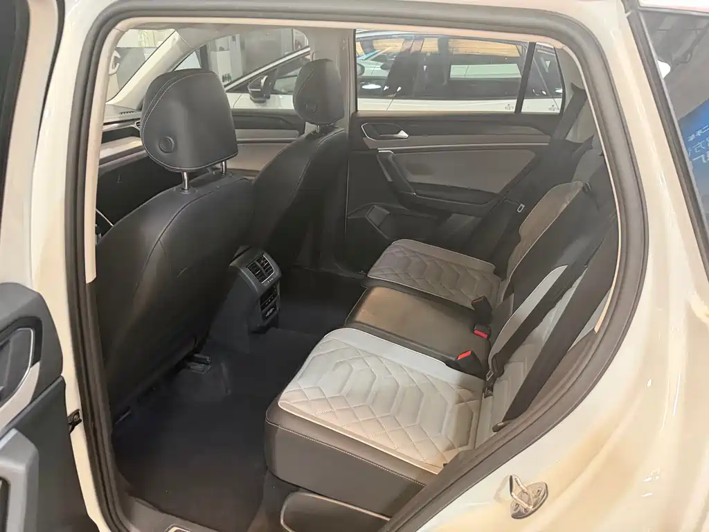 Tayron 2023 300TSI Two-Wheel Drive Luxury Plus Advanced Edition