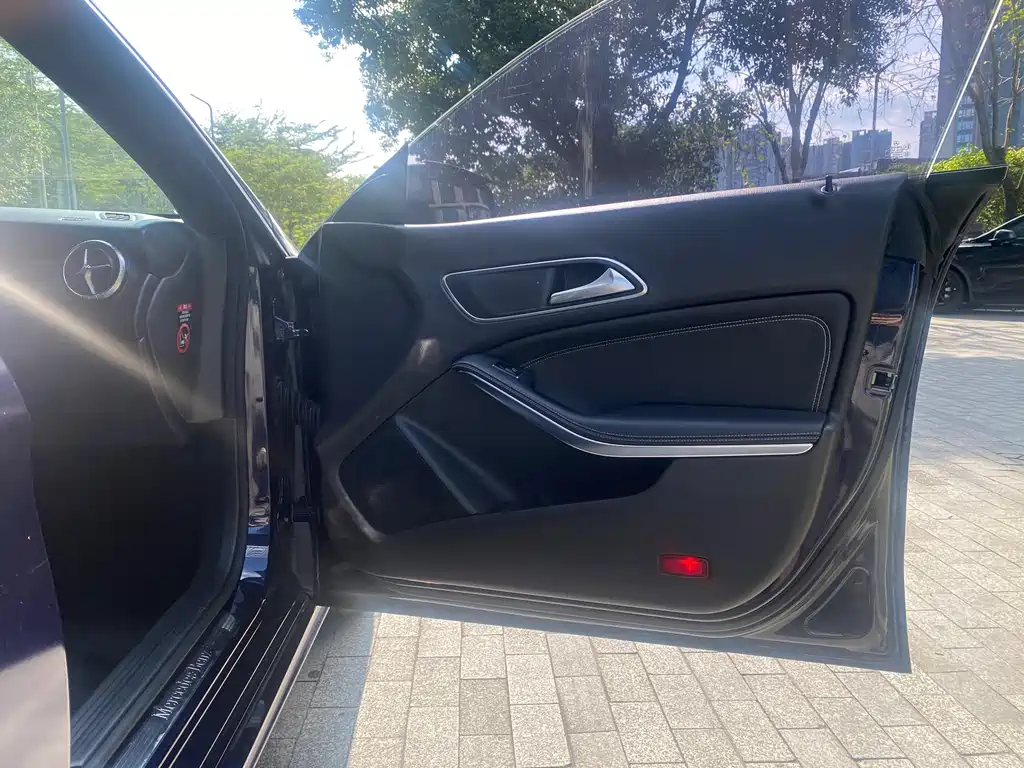 Mercedes-Benz CLA Imported 2018 Model CLA 200 Fashion Edition
