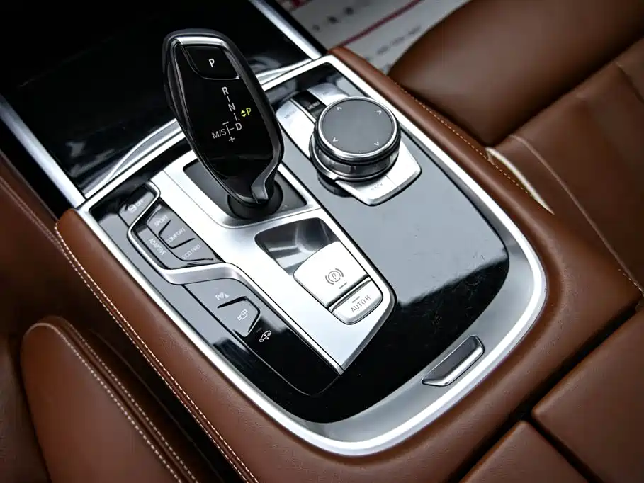 BMW 7 Series 2018 740Li xDrive Luxury Edition M Sport Package