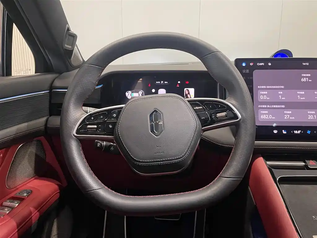 SUV M5 2024 Edition Range-Extended Max RS All-Wheel Drive High-End Intelligent Driving Version