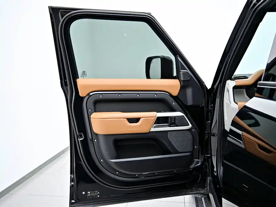 Land Rover Defender 2024 110 3.0T P400 X-DYNAMIC HSE