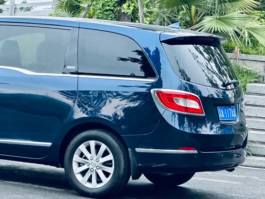 Buick GL8 2013 2.4L CT Luxury Business Comfort Edition