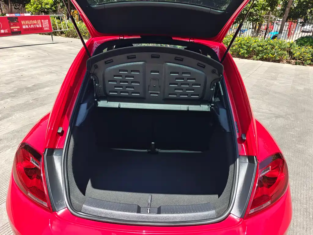 Volkswagen Beetle 2018 180TSI Yilè Edition