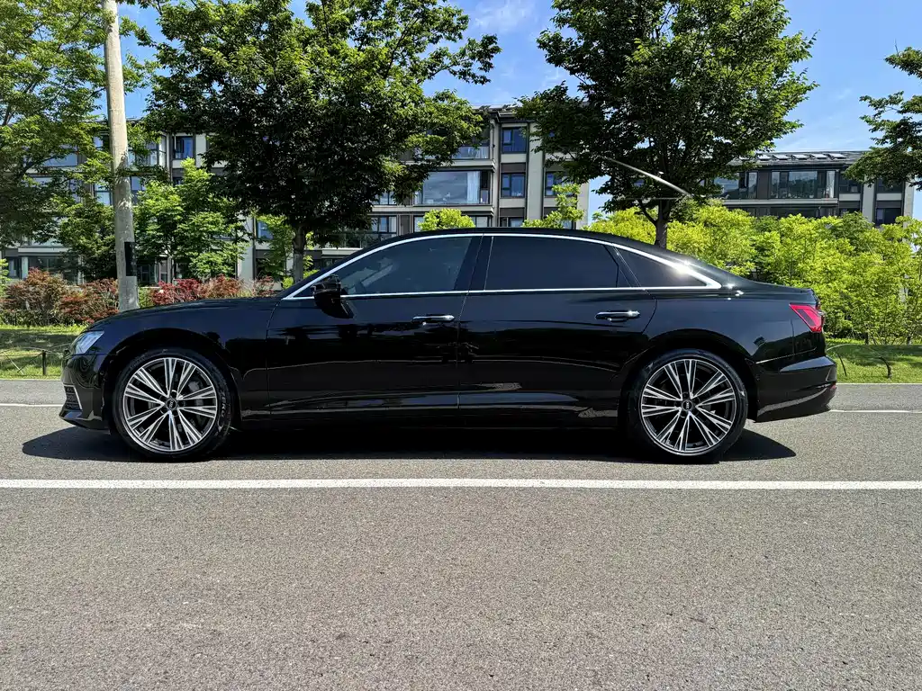Audi A6L 2022 55 TFSI quattro Flagship Edition