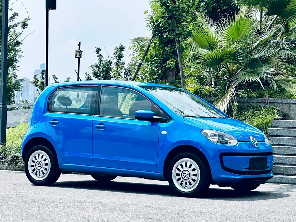 Volkswagen Up! 2015 model 1.0L move up!