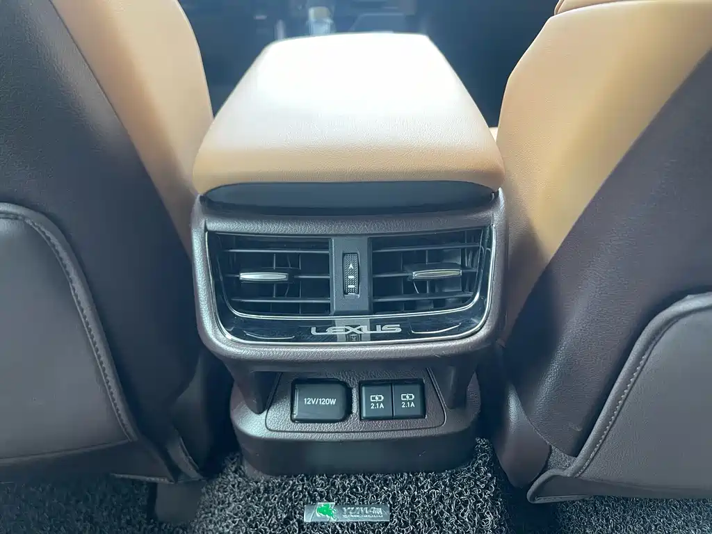 Lexus ES 2018 300h Excellence Edition National V