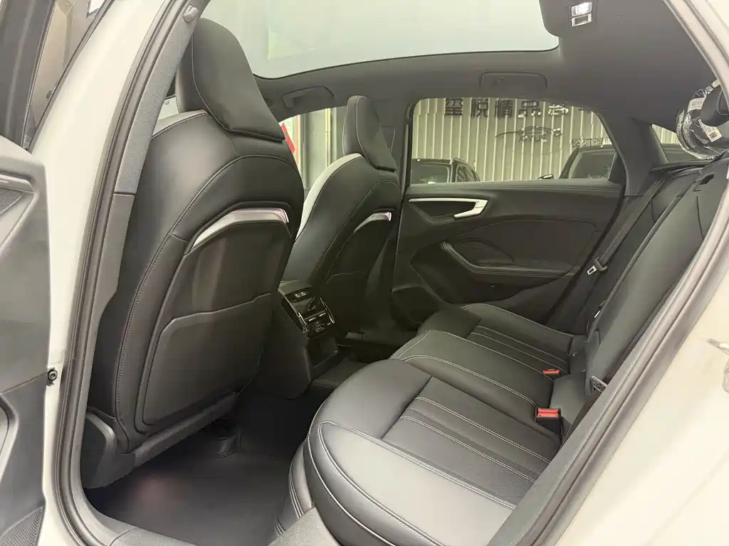 Audi A5 L 2026 model Sport Edition