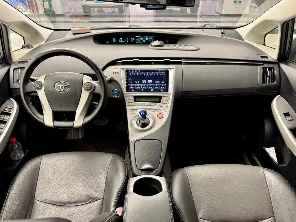 Prius 2012 1.8L Luxury Edition