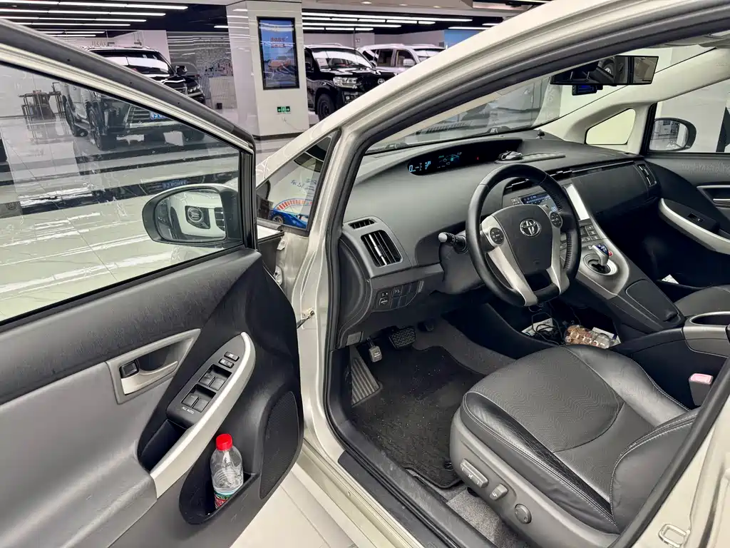 Prius 2012 1.8L Luxury Edition