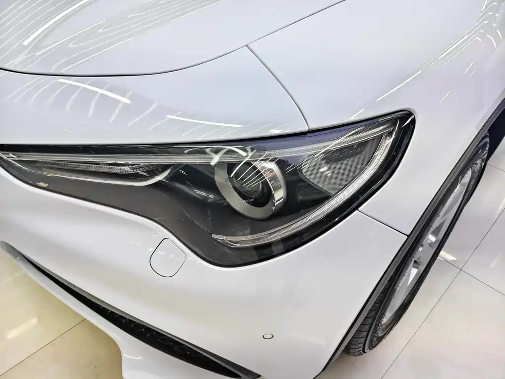 Stelvio 2017 2.0T 200HP Elite Edition