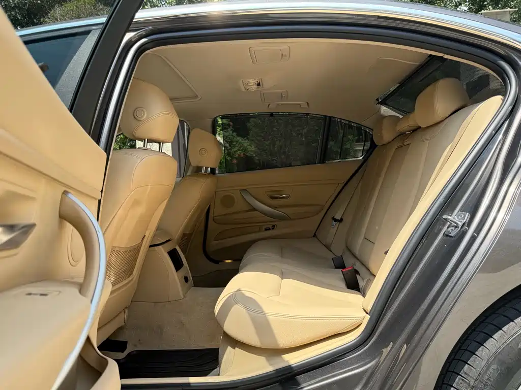 BMW 3 Series 2013 model 320Li manual version