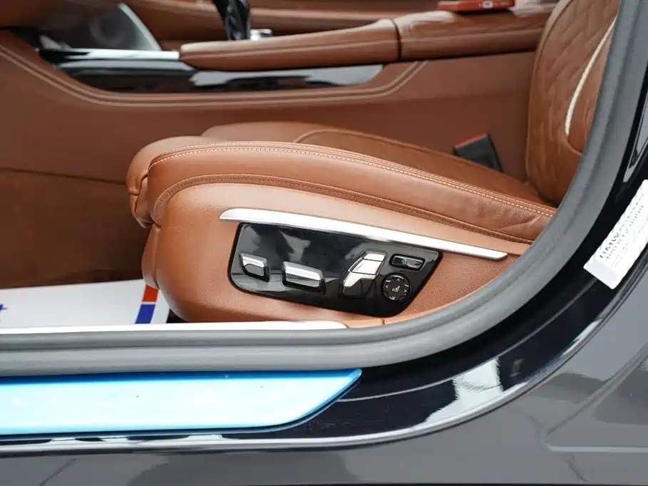 BMW 7 Series 2019 740Li xDrive Executive Luxury Package