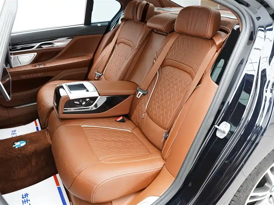 BMW 7 Series 2019 740Li xDrive Executive Luxury Package