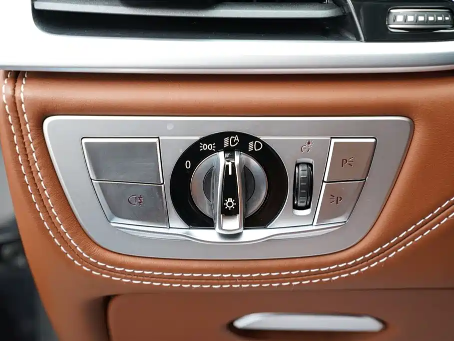BMW 7 Series 2019 740Li xDrive Executive Luxury Package