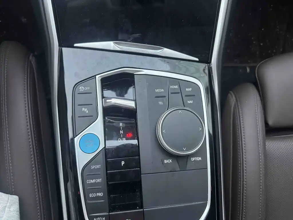BMW i3 2022 eDrive 35 L