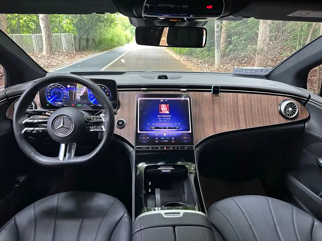 EQE 350 Luxury 2022