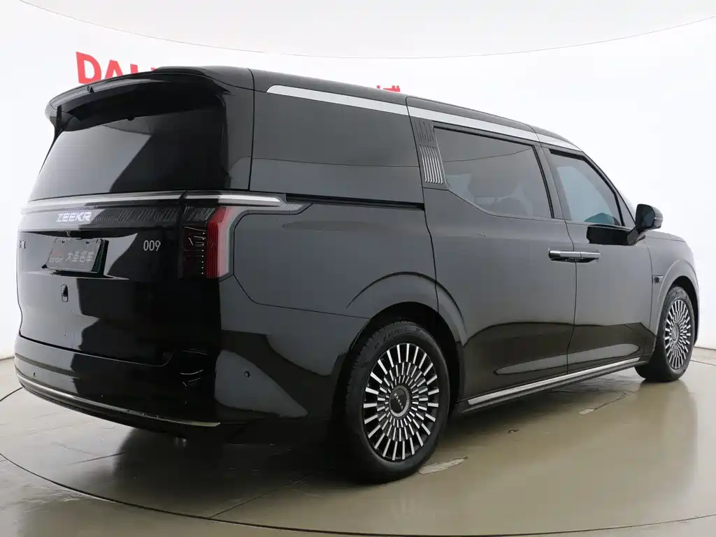 Jizhe 009 2024 Edition Six Executive Edition Four Wheel Drive 108kWh