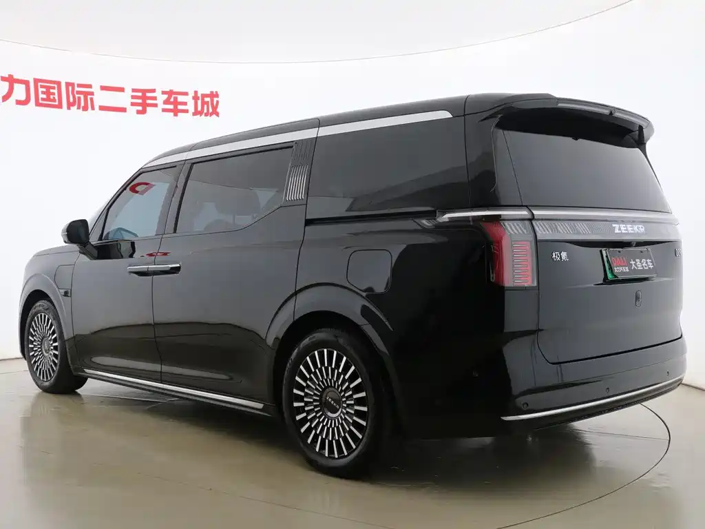Jizhe 009 2024 Edition Six Executive Edition Four Wheel Drive 108kWh