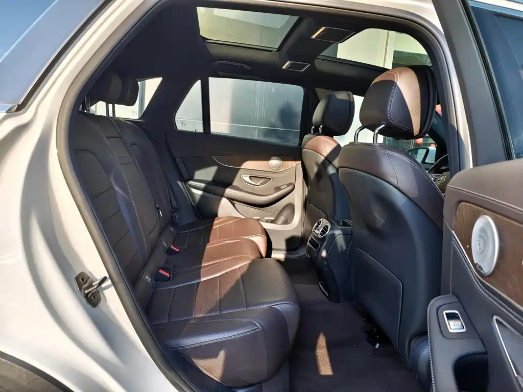 Mercedes GLC 2020 260 L 4MATIC Luxury Edition