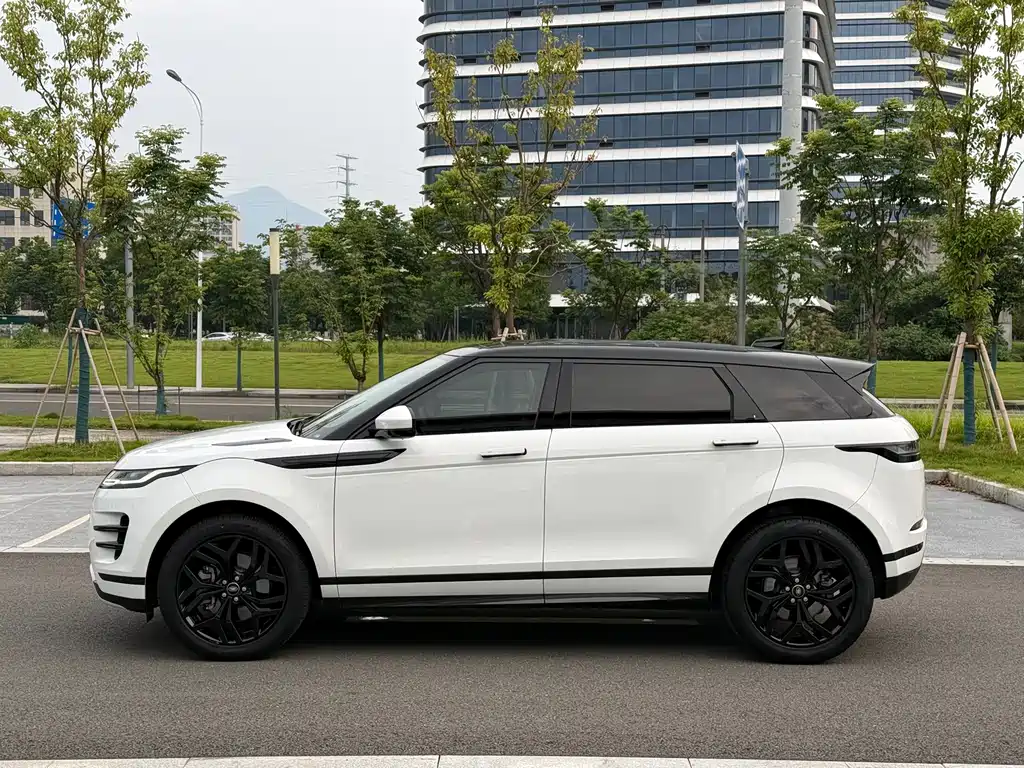 Range Rover Vogue 2023 249PS Luxury Edition