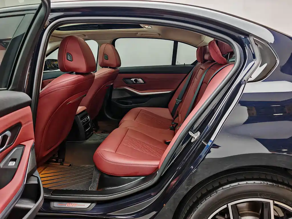 BMW i3 2024 eDrive 40 L Nightshade Edition