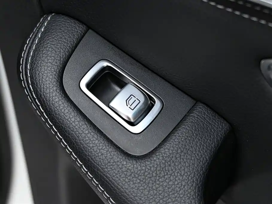 Mercedes-Benz GLC 2019 Facelift 260 L 4MATIC Luxury Edition