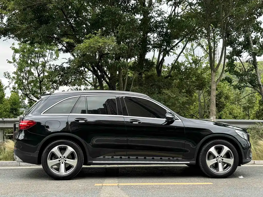 Mercedes GLC 2016 GLC 260 4MATIC Luxury Edition