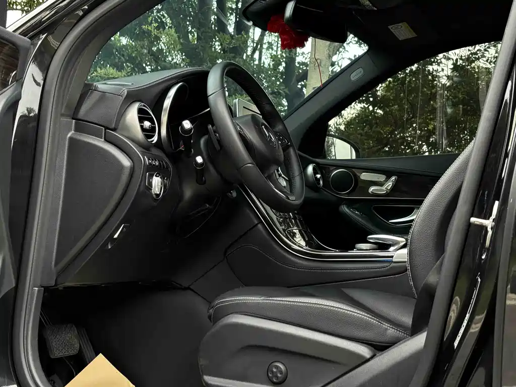 Mercedes GLC 2016 GLC 260 4MATIC Luxury Edition
