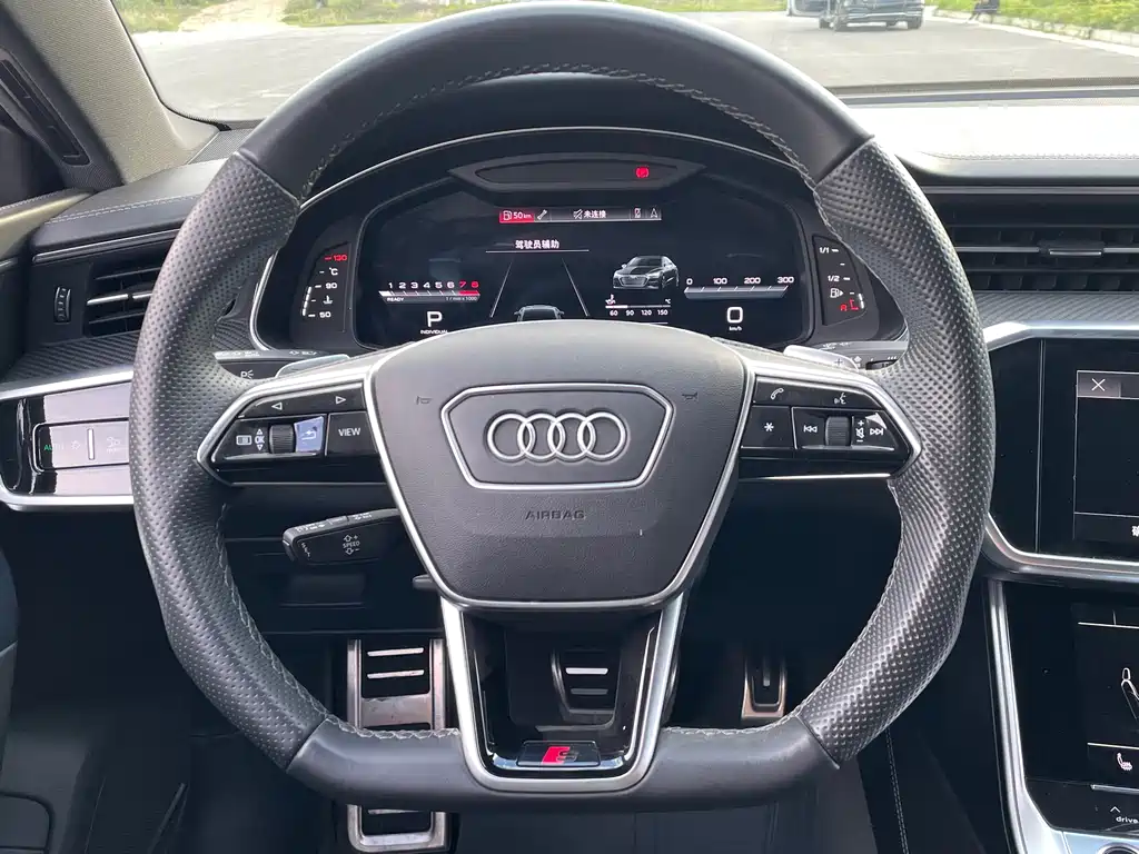 Audi A7 2023 55 TFSI quattro Premium trim