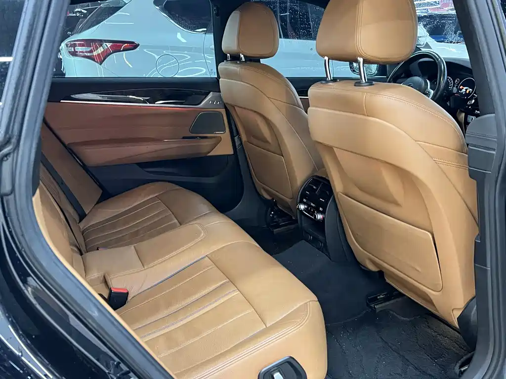 BMW 6 Series GT 2019 630i M Sport Package
