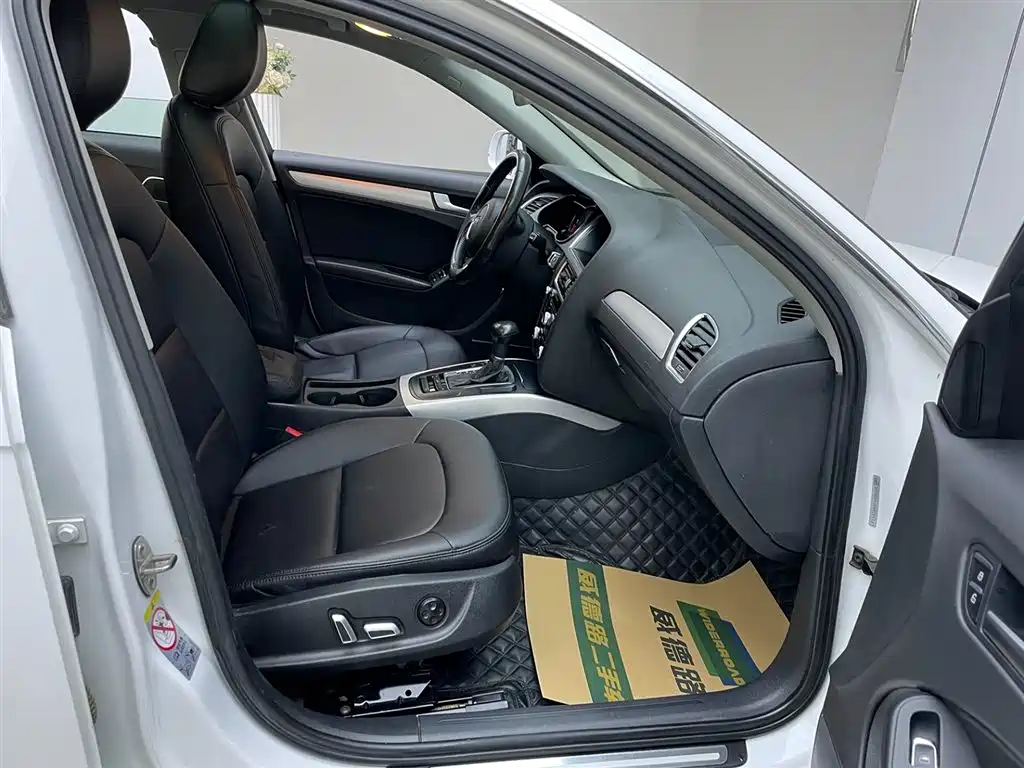 Audi A4L 2016 model 35 TFSI automatic standard edition