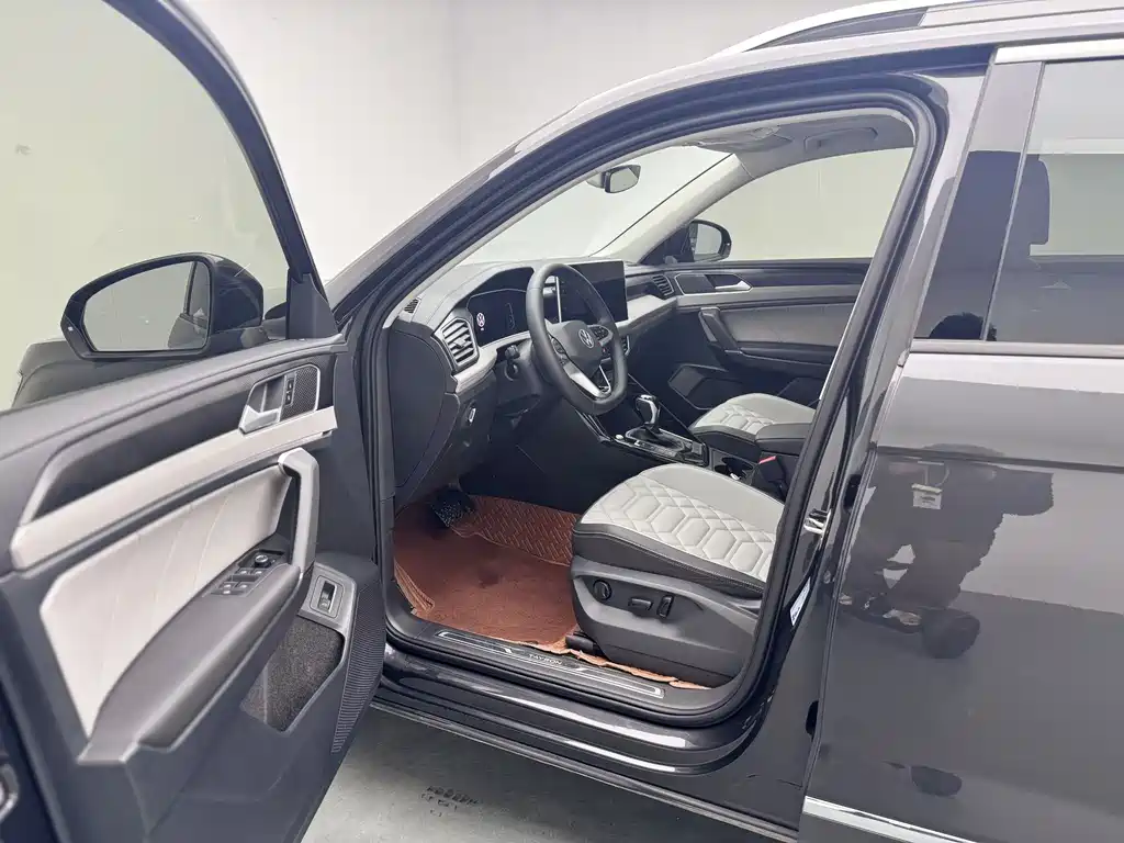 Tayron 2023 330TSI Two-Wheel Drive Luxury Plus Advanced Edition