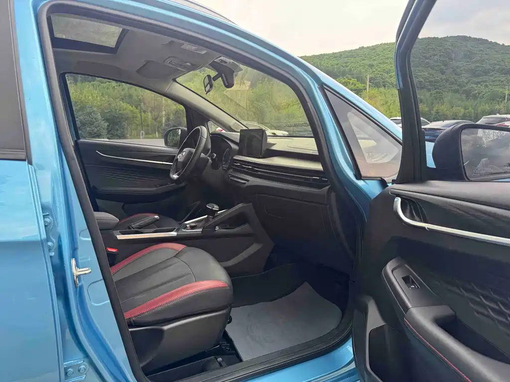 Venucia X3 2021 PRO 1.5L CVT Prestige Edition