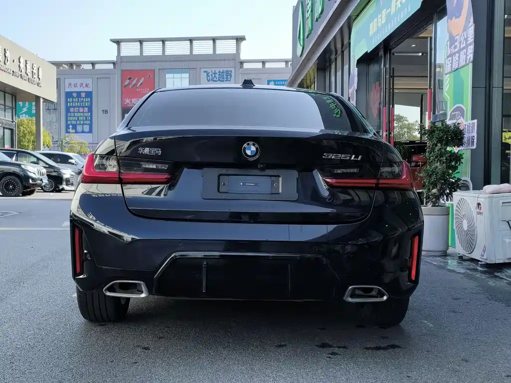 BMW 3 Series 2025 325Li M Sport Package