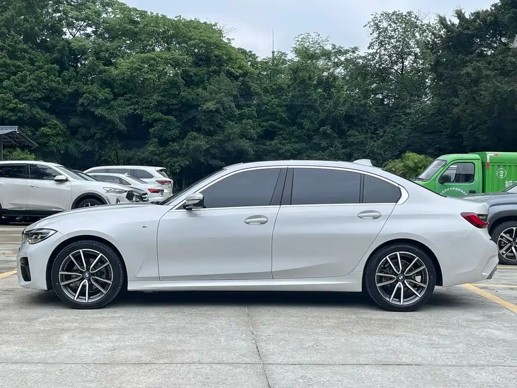 BMW 3 Series 2022 325Li M Sport Package