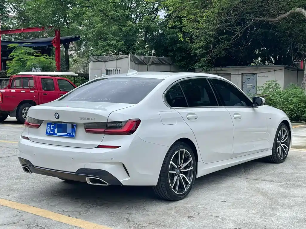 BMW 3 Series 2022 325Li M Sport Package