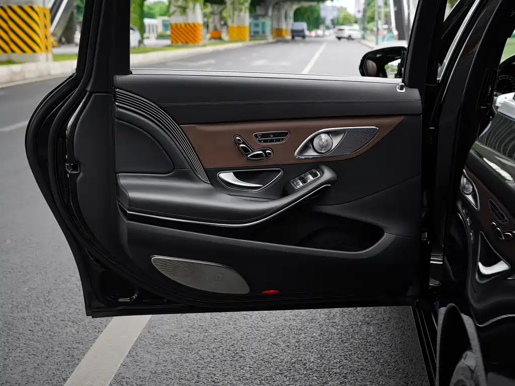 Maybach S-Class 2018 S 560 4MATIC