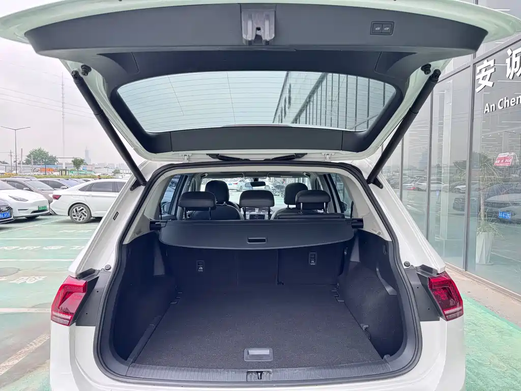 Tiguan L 2018 380 TSI Automatic 4x4 Luxury Edition