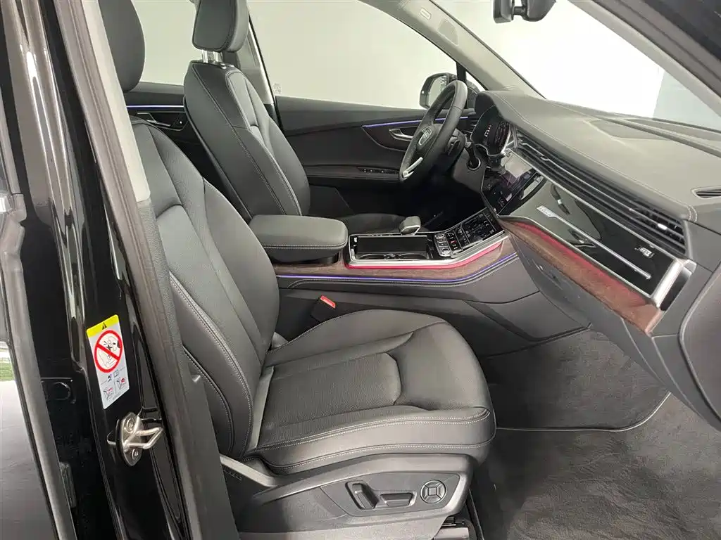Audi Q7 2025 55 TFSI quattro S line Sport Edition