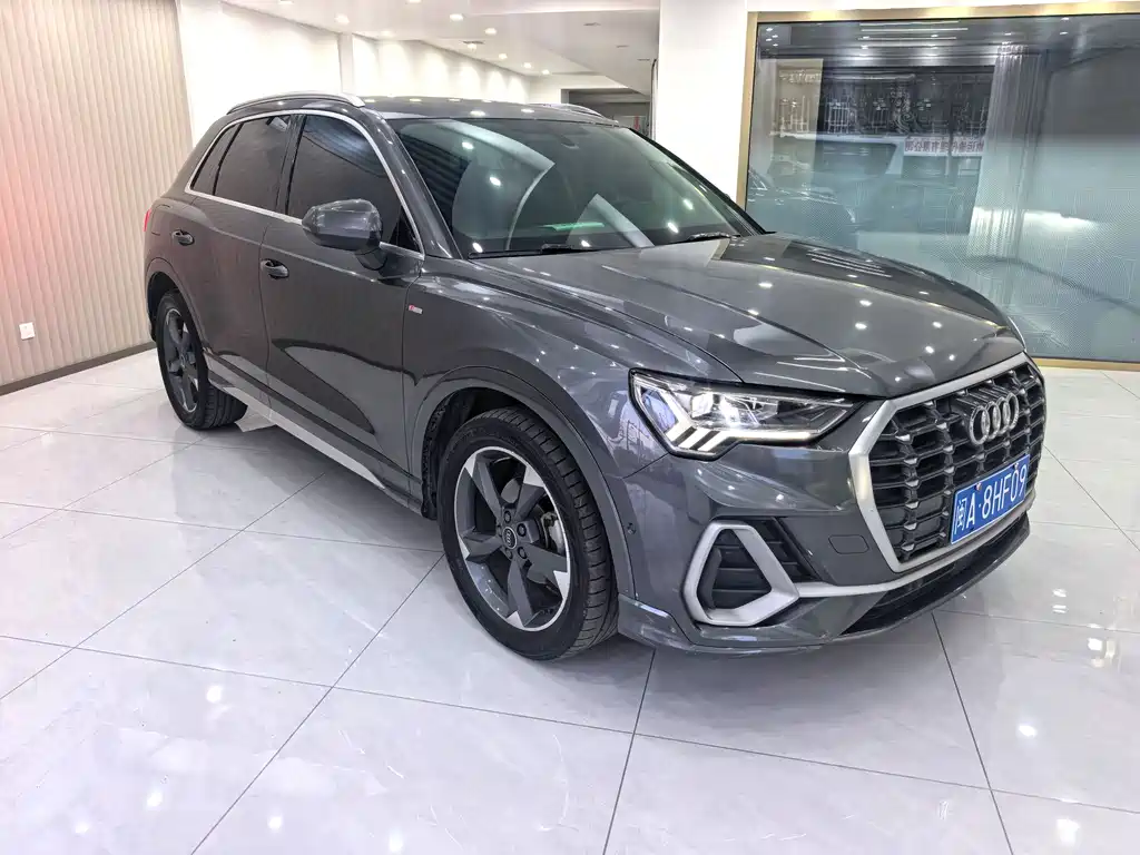 Audi Q3 2023 35 TFSI Sportline (1.4T)