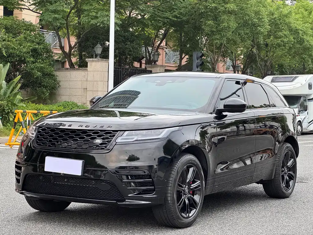Range Rover Velar 2023 250PS Matte Black Edition