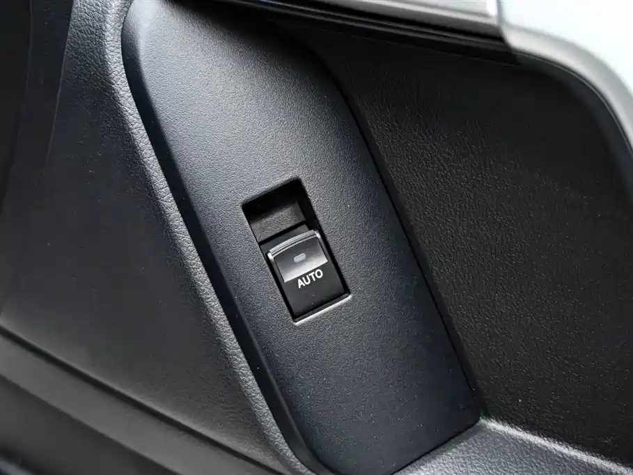 Prado 2019 3.5L Automatic TX-L Prestige Edition Rear Spare Tire