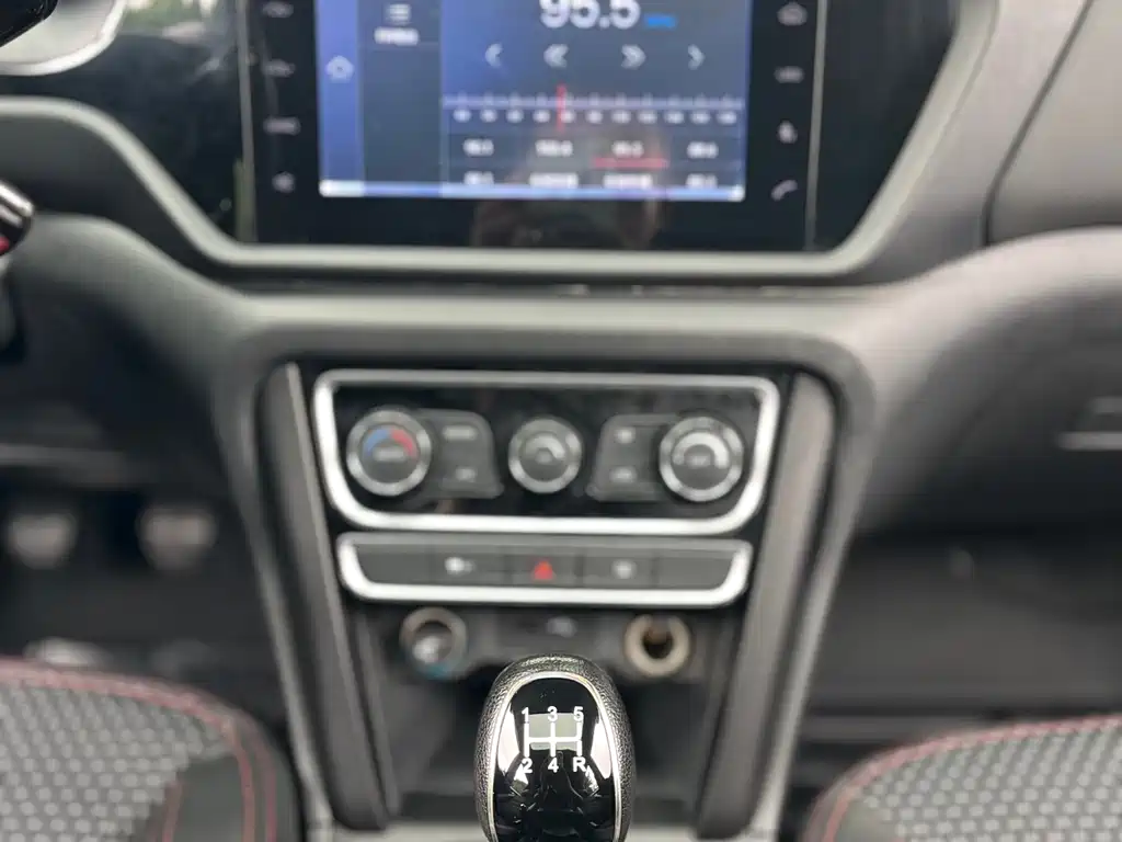 H5 2016 Model 1.6L Manual ZhiShang Edition