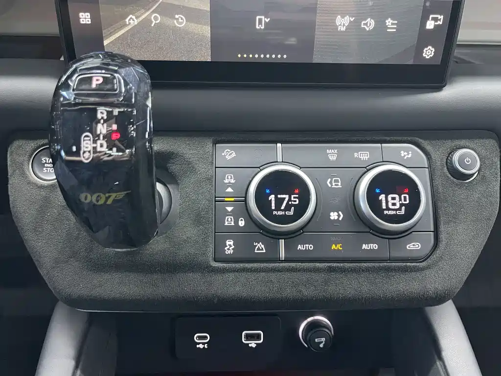 Land Rover Defender 2024 110 3.0T P400 X-DYNAMIC HSE