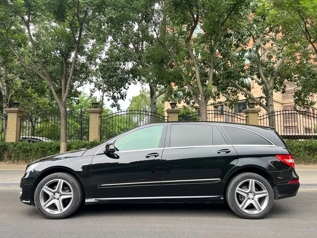 Mercedes-Benz R-Class 2017 R 320 4MATIC Business Edition Limited Edition
