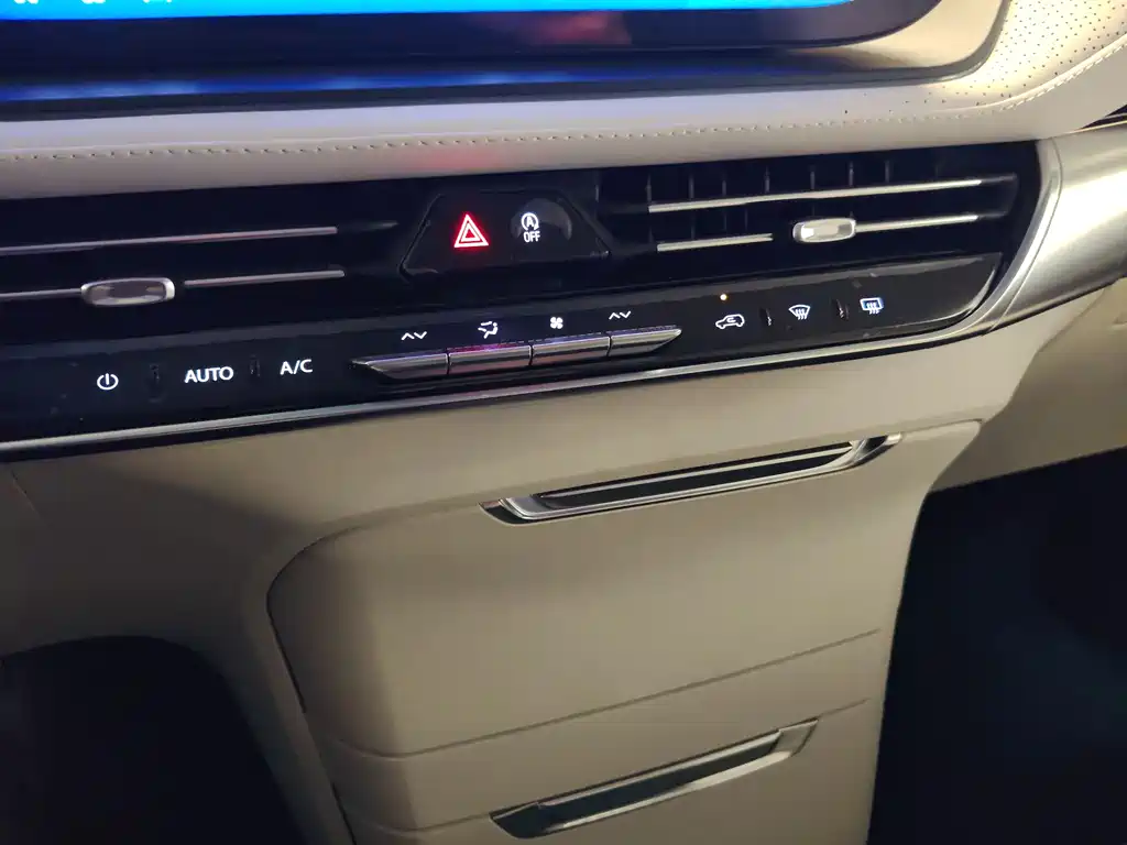 2025 Century 2.0T Six-Seater Yunshe Edition
